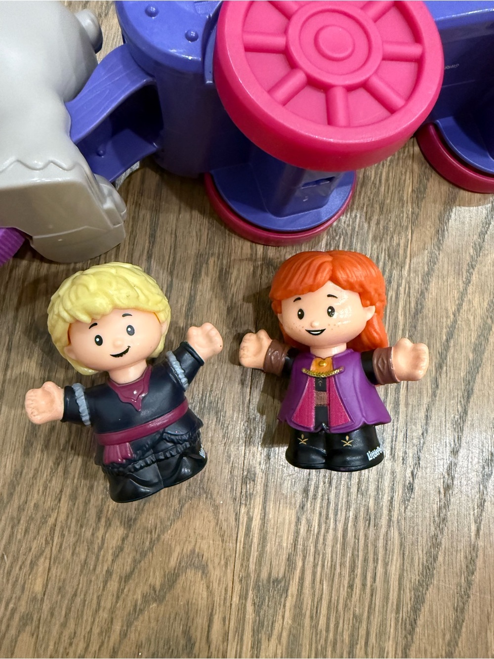 Little People Frozen Sleigh - Picture 2 of 6